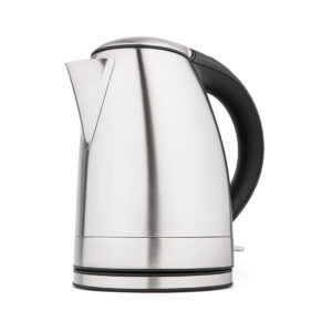Paslanmaz çelik (inox) kettle profesyonel ürün çekimi. Metal yüzeylerde ortam yansıması olmadan, fırçalanmış çelik dokusunun net bir şekilde yansıtıldığı stüdyo fotoğrafçılığı örneği.